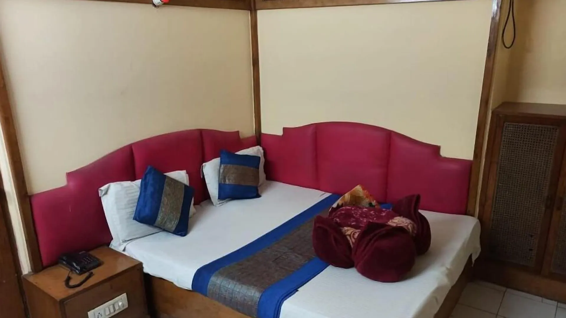 **  Hotel Delhi Regency India