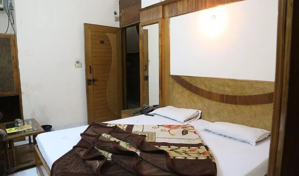 Hotel Delhi Regency